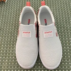 XTRATUF salmon sisters boat shoes